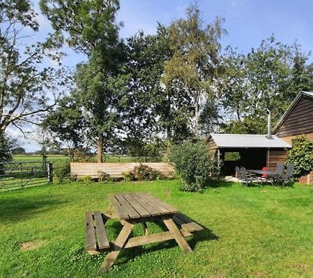Vakantiehuis Met Jacuzzi 4 Personen Giethoorn Exterior photo